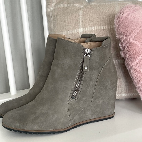 Naturalizer Soul Wedge Bootie - Picture 1 of 10